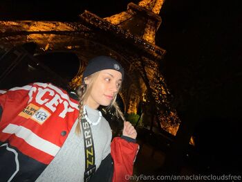 Anna Claire Clouds Fre / annaclairecloudsfree nude photo #17