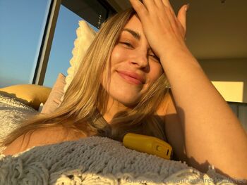 Anna Claire Clouds Fre / annaclairecloudsfree nude photo #30