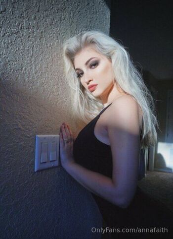 Anna Fait / annafaith nude photo #1