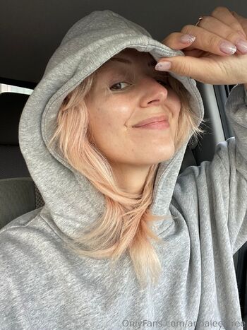 Annalee B. Fre / annalee_free / annaleebelle nude photo #2