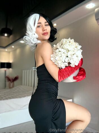 Anna Littl / annalittlevip nude photo #4