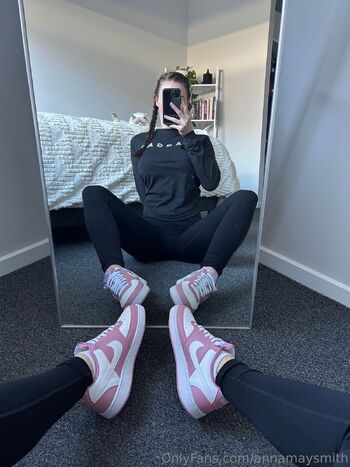 Anna / annamaysmith nude photo #2