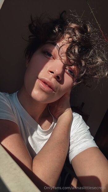 Anna / annaslittlesecretx nude photo #25