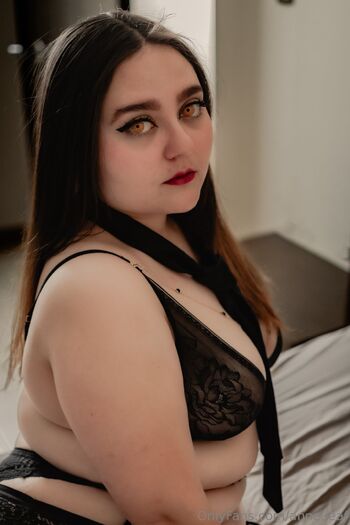 Anne Lea / anne.leaf / anneleaf_uwu nude photo #3