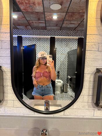 Anni / annehope / annelise.hope_official / annelisehope19 / annelise_hope1 nude photo #1