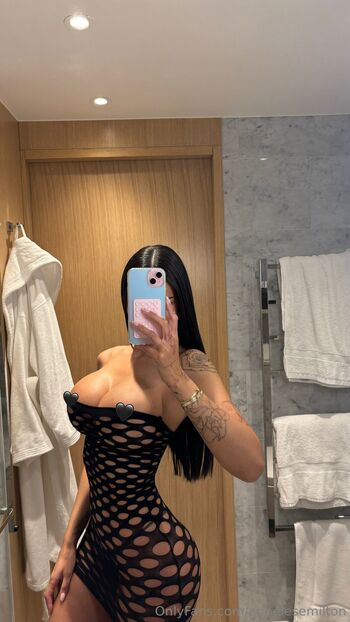 Annie Milto / annelesemilton nude photo #30