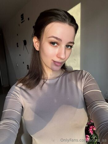 Annie / annie_aa nude photo #11