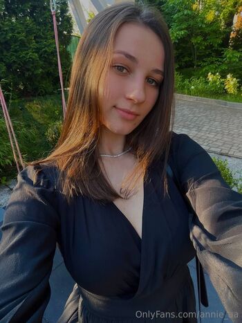 Annie / annie_aa nude photo #15