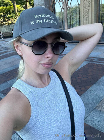 Annie Wild / annie_oftv nude photo #38