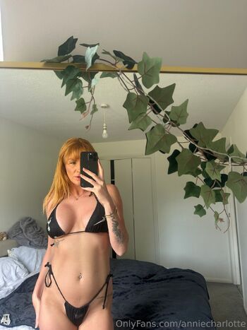 TWO PUSSY PRINCESS / anniecharlotte nude photo #12