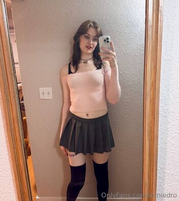 Annie Dr / anniedro nude photo #5