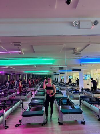 Annika Fedoro / annika.fedorov nude photo #4