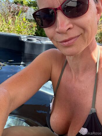 AnnikaRos / annikarose69 nude photo #7