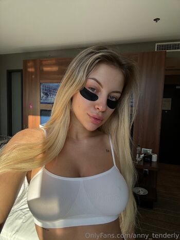 Anny / anny_tenderly nude photo #20