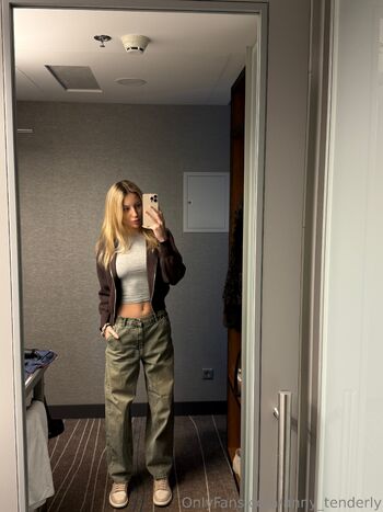 Anny / anny_tenderly nude photo #27