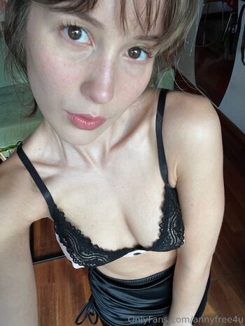 Anny FRE / annyfree4u nude photo #3