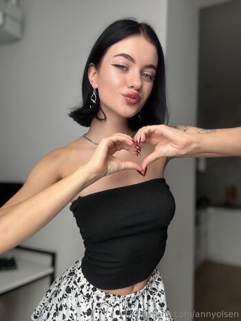Anny Ol / annyolsen nude photo #3