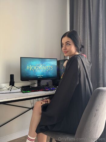 Anny Ol / annyolsen nude photo #4