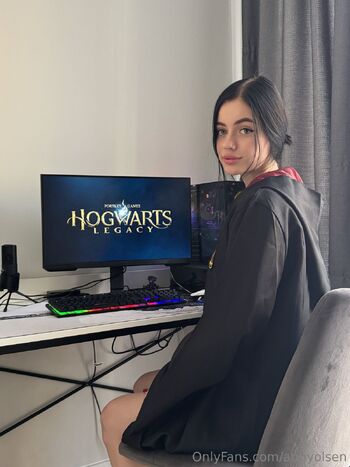 Anny Ol / annyolsen nude photo #5