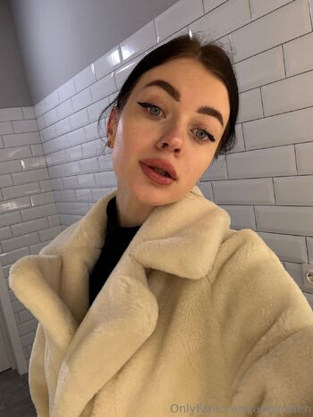 Anny Ol / annyolsen nude photo #16