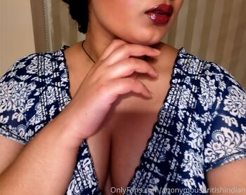Thick British Indian Woma / anonbritindian nude photo #30