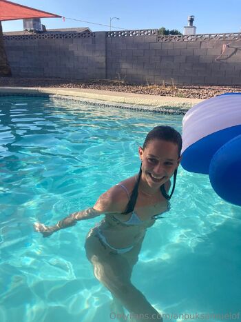 Anou / anouksamuelof / anouksamuel / anouksamuel1 nude photo #11