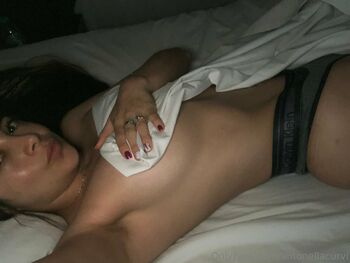 antonella / antonellacurvi nude photo #28