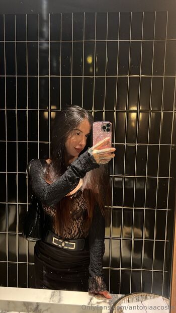 Antonia / antoniaacosta nude photo #3