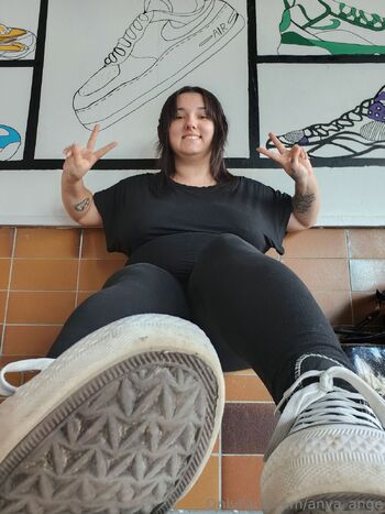 Anya / anya_ange nude photo #12