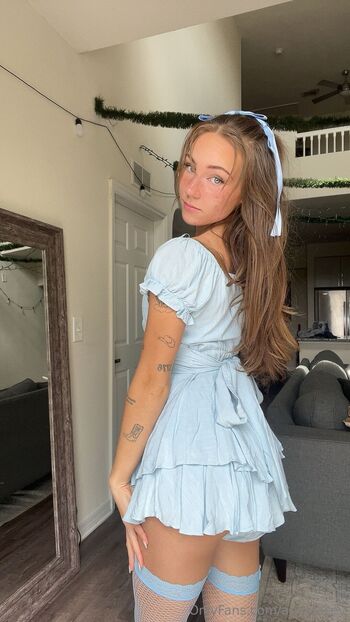 Anya / anyalacey nude photo #6