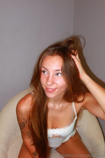 Anya / anyalacey nude photo #21