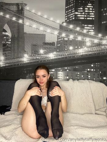 OnlyFans / anylaffytaffywonka nude photo #2
