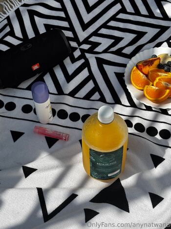 An / anynatwana / naturalwomenana nude photo #15