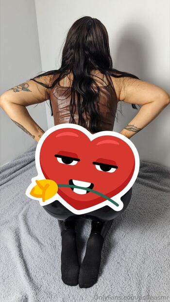 Aoif / aoifeasmr nude photo #10