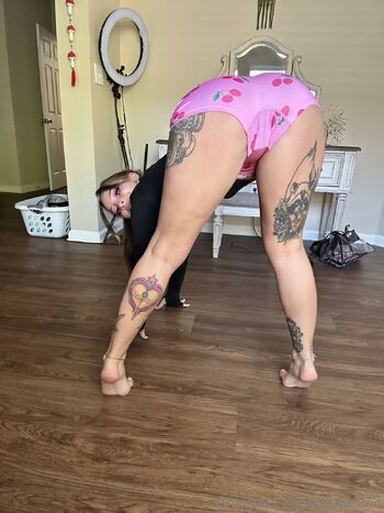 Apex / apex.free nude photo #14