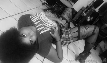 Aphrodite / aphrodite_is_here nude photo #5