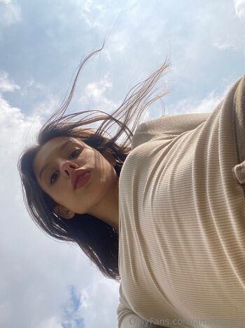 Ameliaaa Apri / april.amelia nude photo #23