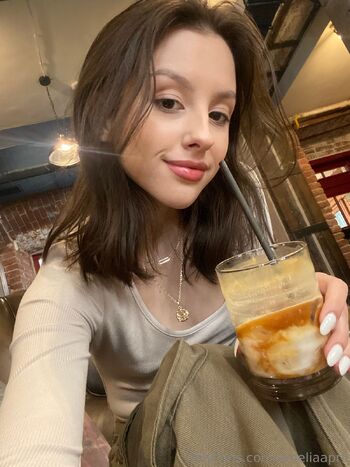 Ameliaaa Apri / april.amelia nude photo #28