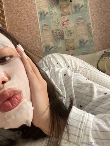 Ameliaaa Apri / april.amelia nude photo #35