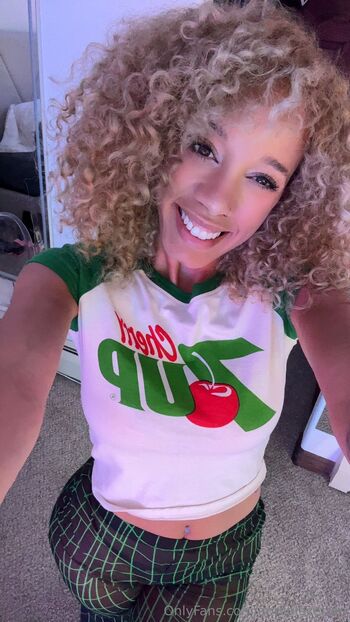 April Blaz / aprilblazefree nude photo #29