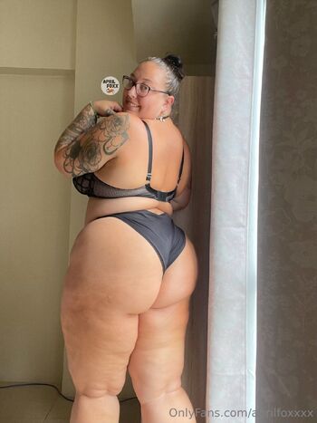 TWERK QUEEN / aprilfoxxxx nude photo #16