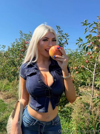 April Hill / aprilhills nude photo #8