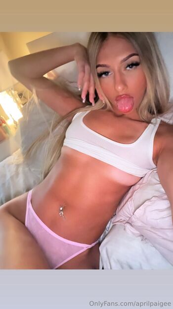 Teenie babe / aprilpaigee nude photo #16