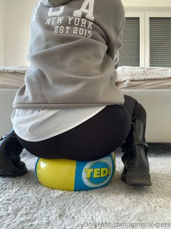 Aprils secret / aprils.secrets nude photo #18