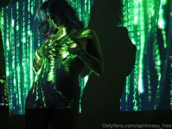 Aprils sneak pee / aprilthefreefairy nude photo #24