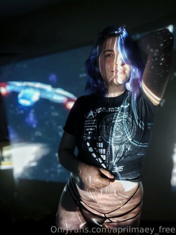 Aprils sneak pee / aprilthefreefairy nude photo #27