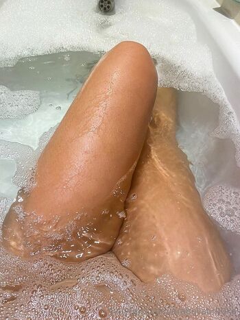 Arabella Brook / arabellabr00ke nude photo #6