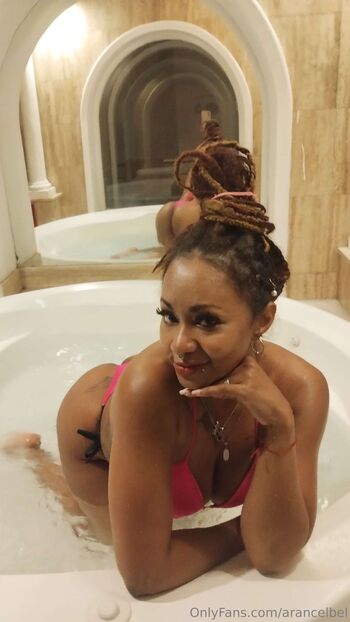 GODDESS ARANCEL / arancelbel nude photo #1