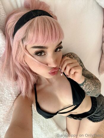 Ara / arapoppy nude photo #11