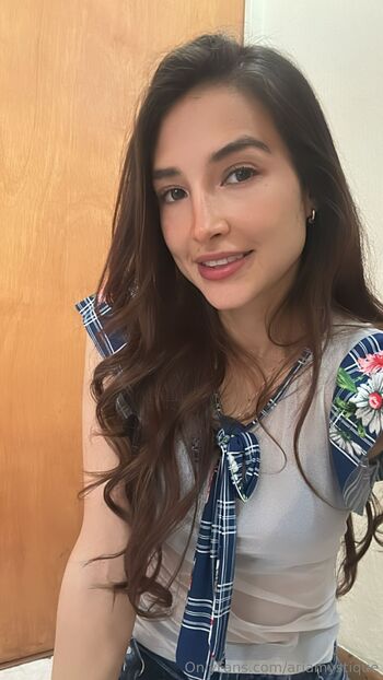 Aria Mystiqu / ariamystique nude photo #18